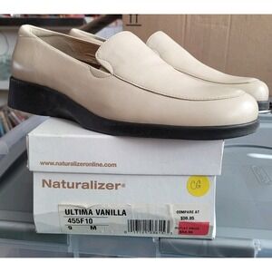 Vintage Naturalizer NEW Ultima Vanilla Ivory Leather Slip-On Loafers - Size 9M
